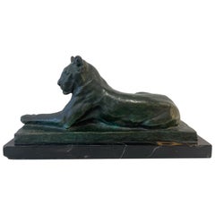Art Deco Bronze Sculpture " Lionne Couchée" by Louis Riché, France, 1930s