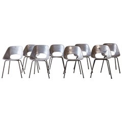 Rare ensemble de 8 chaises Tulipe en fonte d'aluminium de Pierre Guariche, années 1950, France