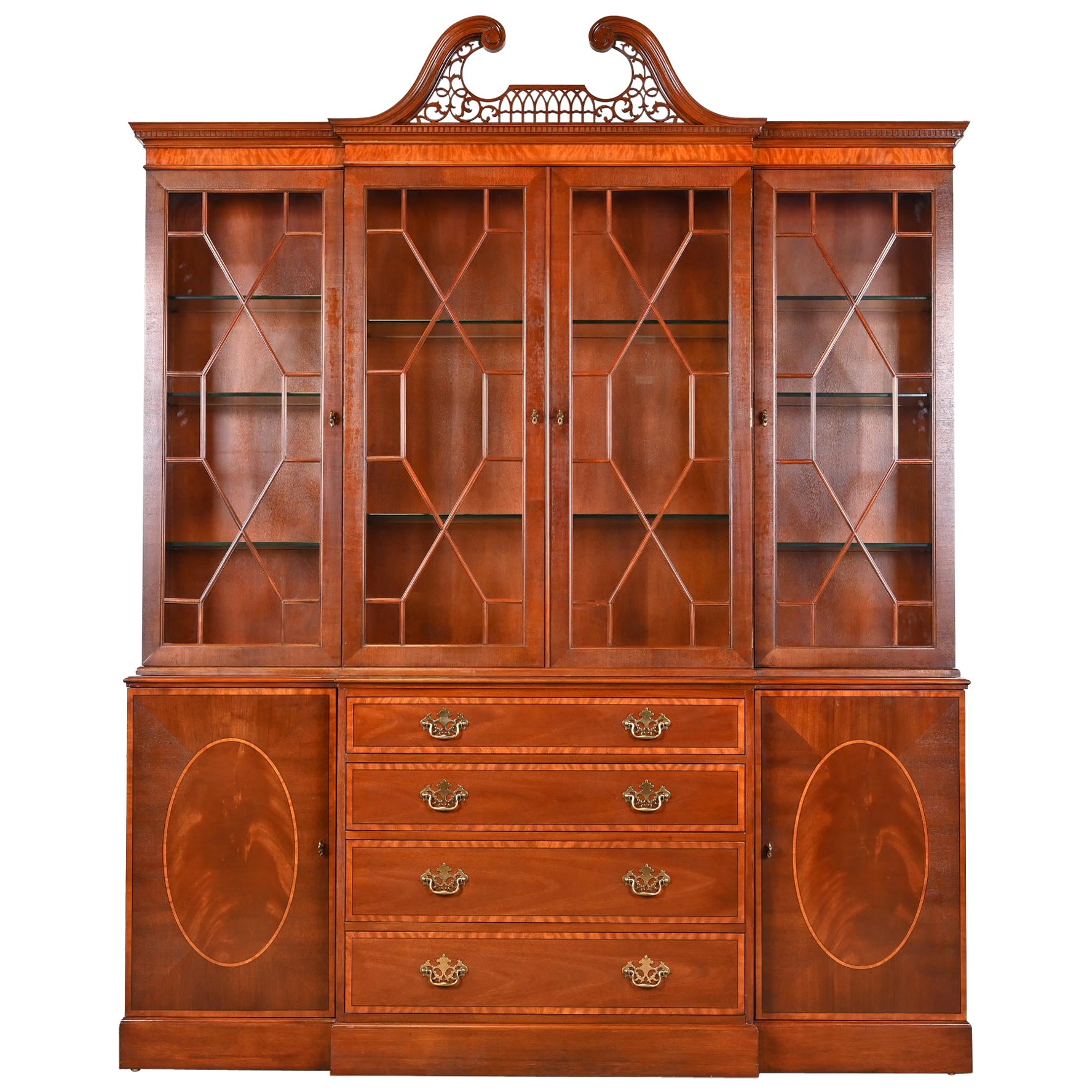 Baker Furniture Chippendale Banded Mahogany Lighted Breakfront Bookcase Cabinet