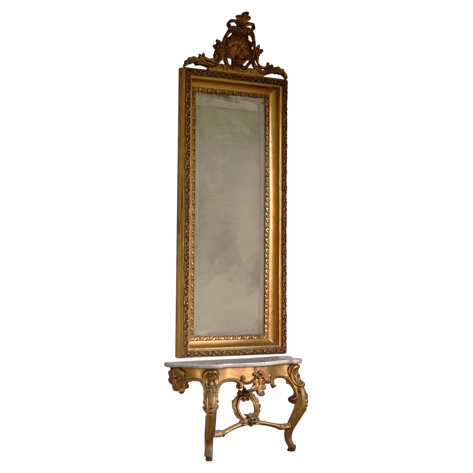 Miroir danois ancien du milieu du XIXe siècle de style rococo en plaqué or