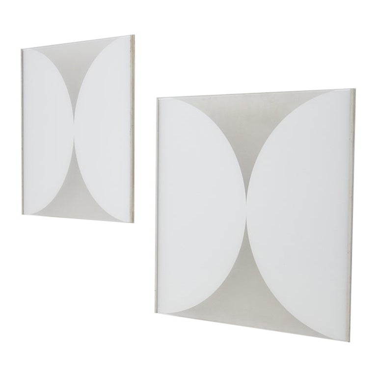 Appliques murales aluminium et verre peint en vente