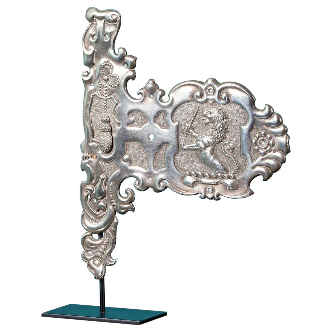 Antiker antiker Wappen-Türschlossteller im Angebot
