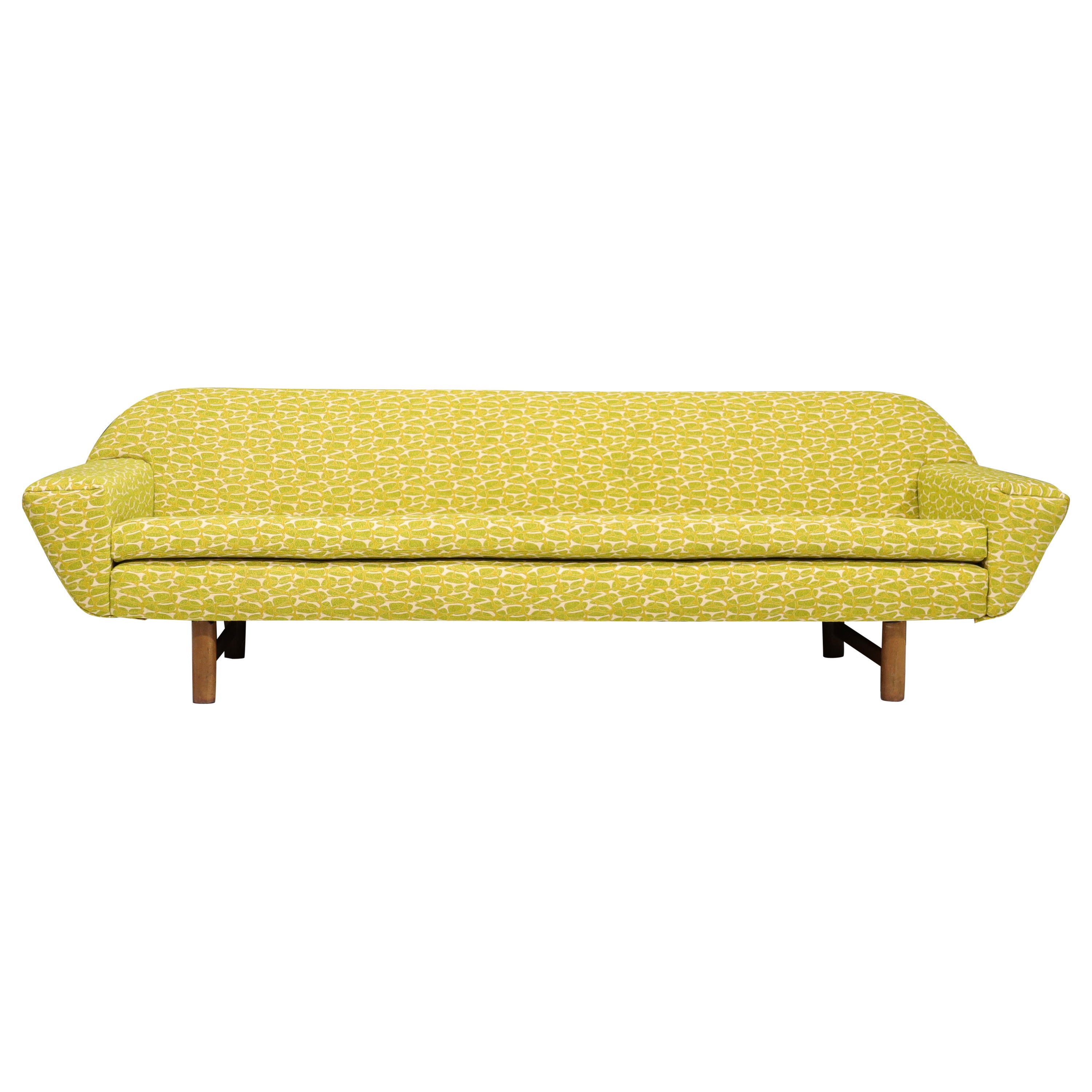 Sofa im Illum Wikkelso-Stil mit neuer Polsterung im Angebot