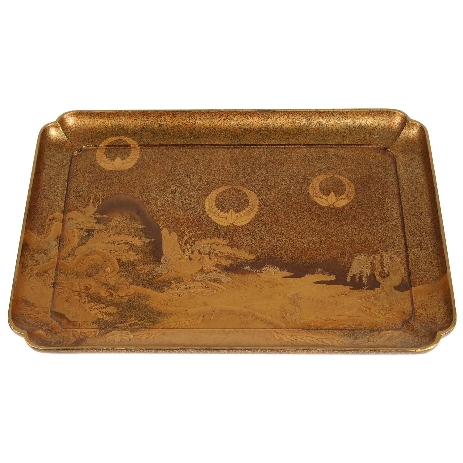 Japanese Gold Lacquer Tray For Sale at 1stdibs