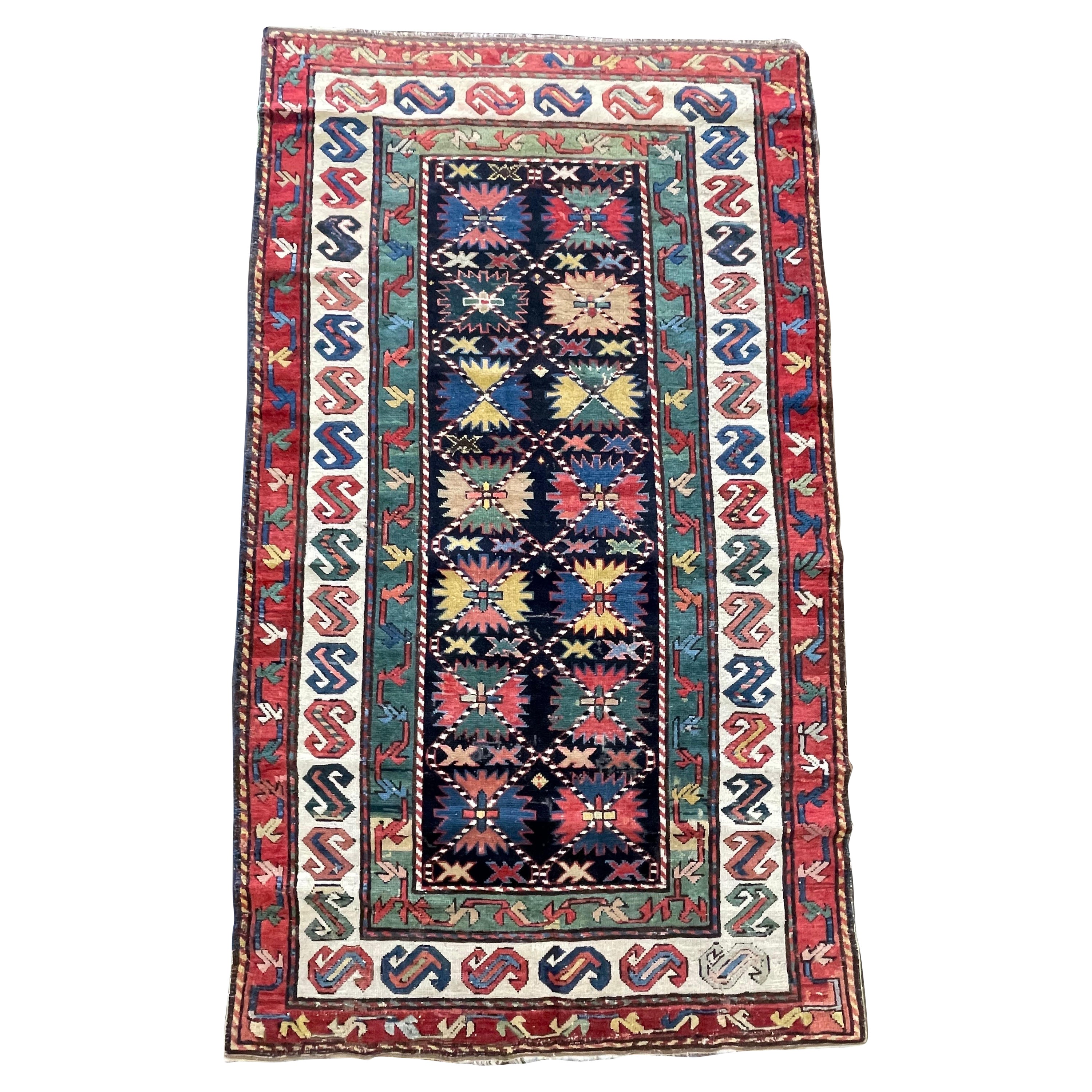 Tapis Shirvan caucasien ancien, vers 1900 en vente