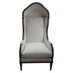 Bergère à capuchon en noyer de style Louis XVI du XIXe siècle