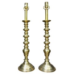 Paar gestapelte Kugellampen aus Messing im Stil von James Mont aus der Mitte des Jahrhunderts
