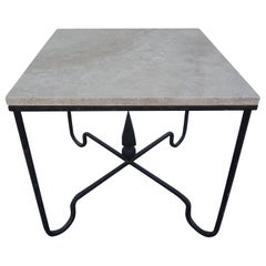 Table en fer forgé français avec plateau en travertin