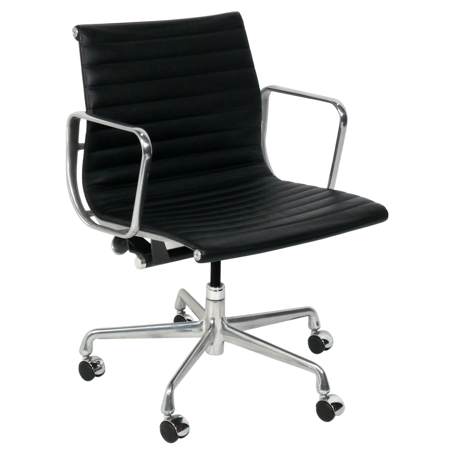 Eames Aluminum Group Office Chair