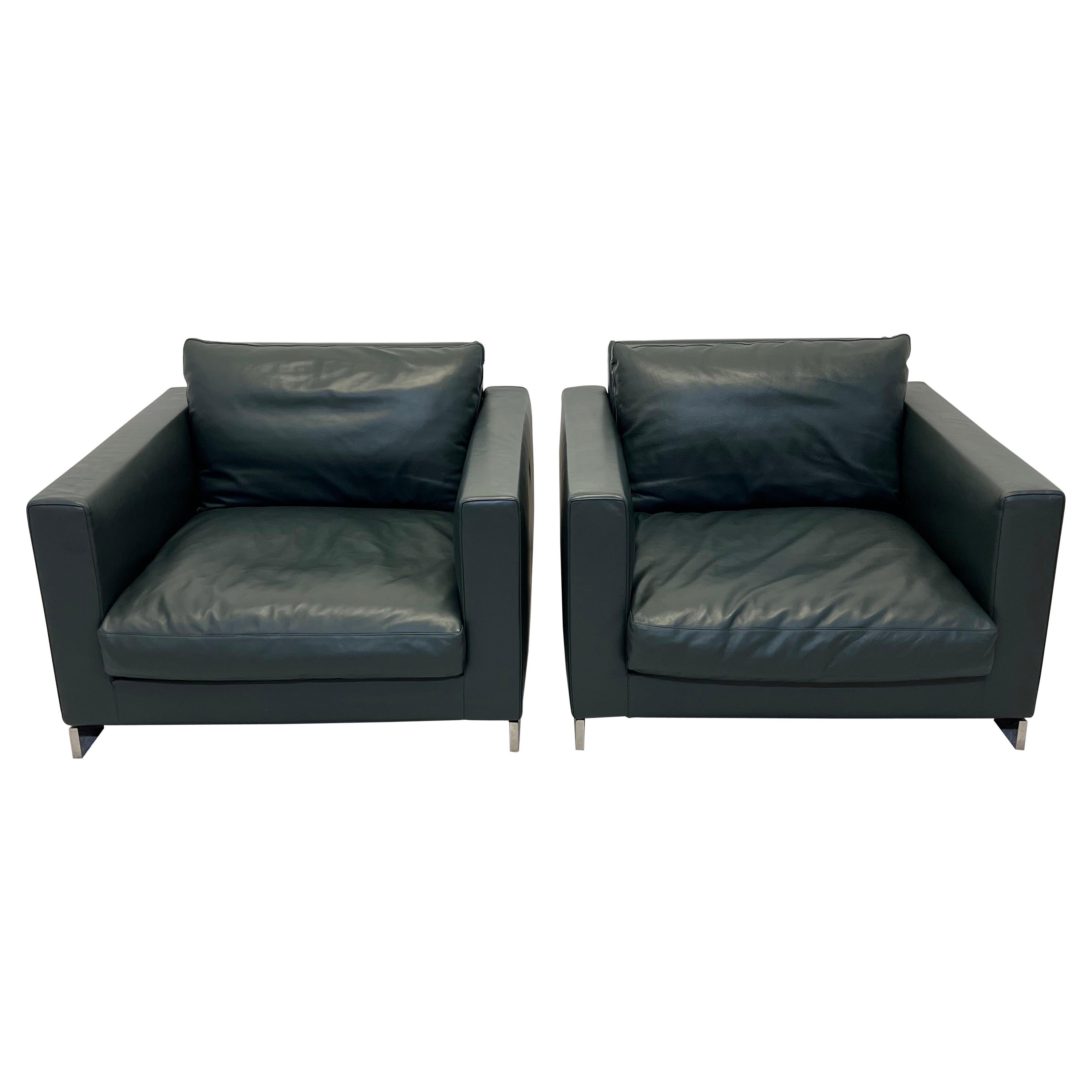 Hannes Wettstein Reversi Leather Armchairs for Molteni & C, a Pair For Sale