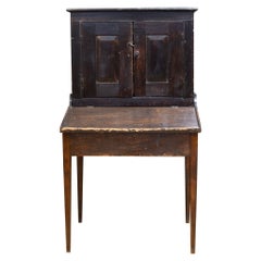 Bureau oblique de maître d'école du début du 19ème siècle, C.1840