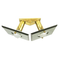 Sconce di metà secolo in ottone e vetro fumé di Cristal Arte