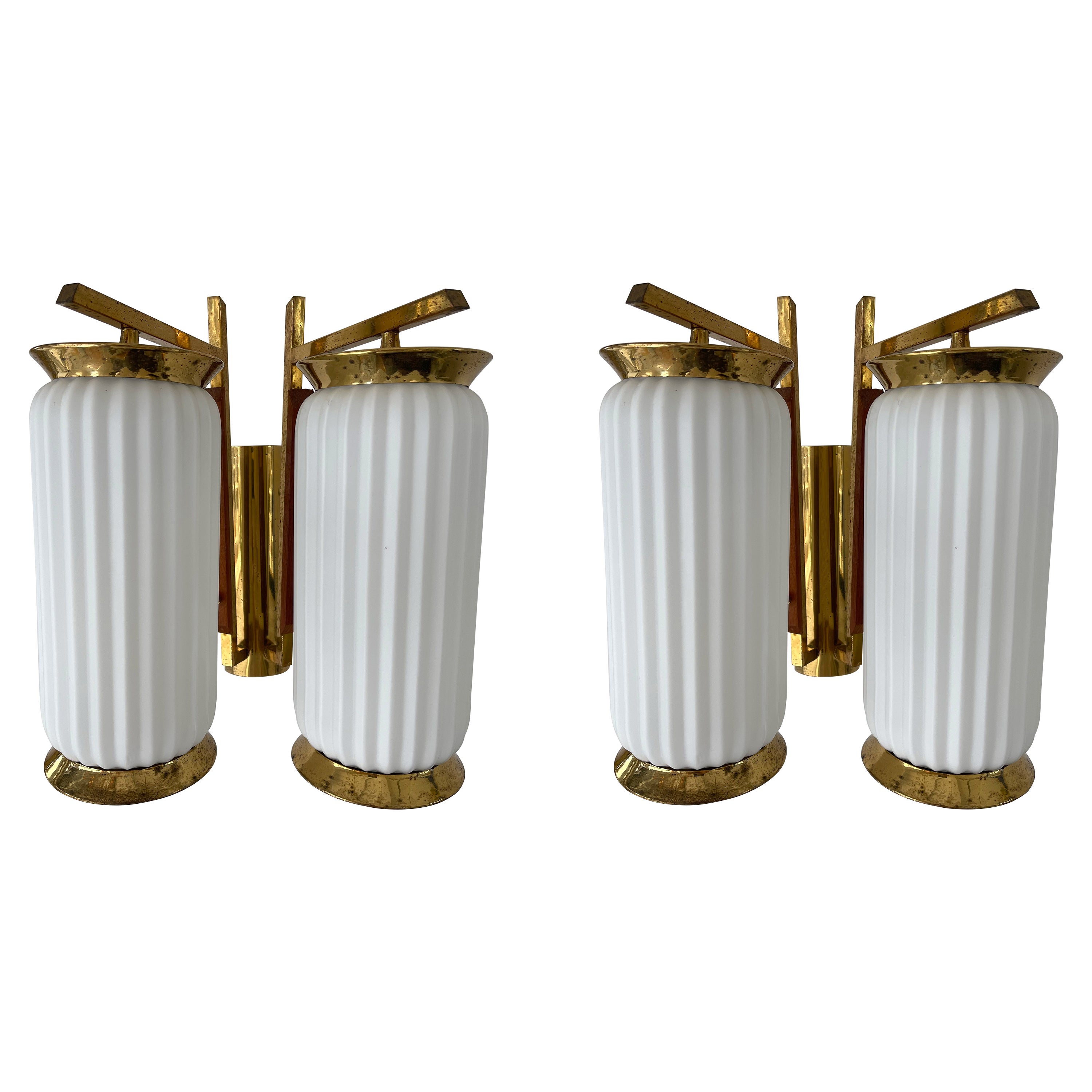 Mid-Century Modern Pair of Brass and Opaline Glass Barrel Sconces, Italy, 1950s For Sale