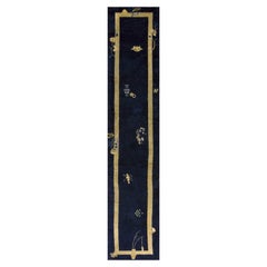 Tapis chinois de Pékin du début du 20e siècle ( 2' 4'' x 11' 7"" - 72 x 353 cm)