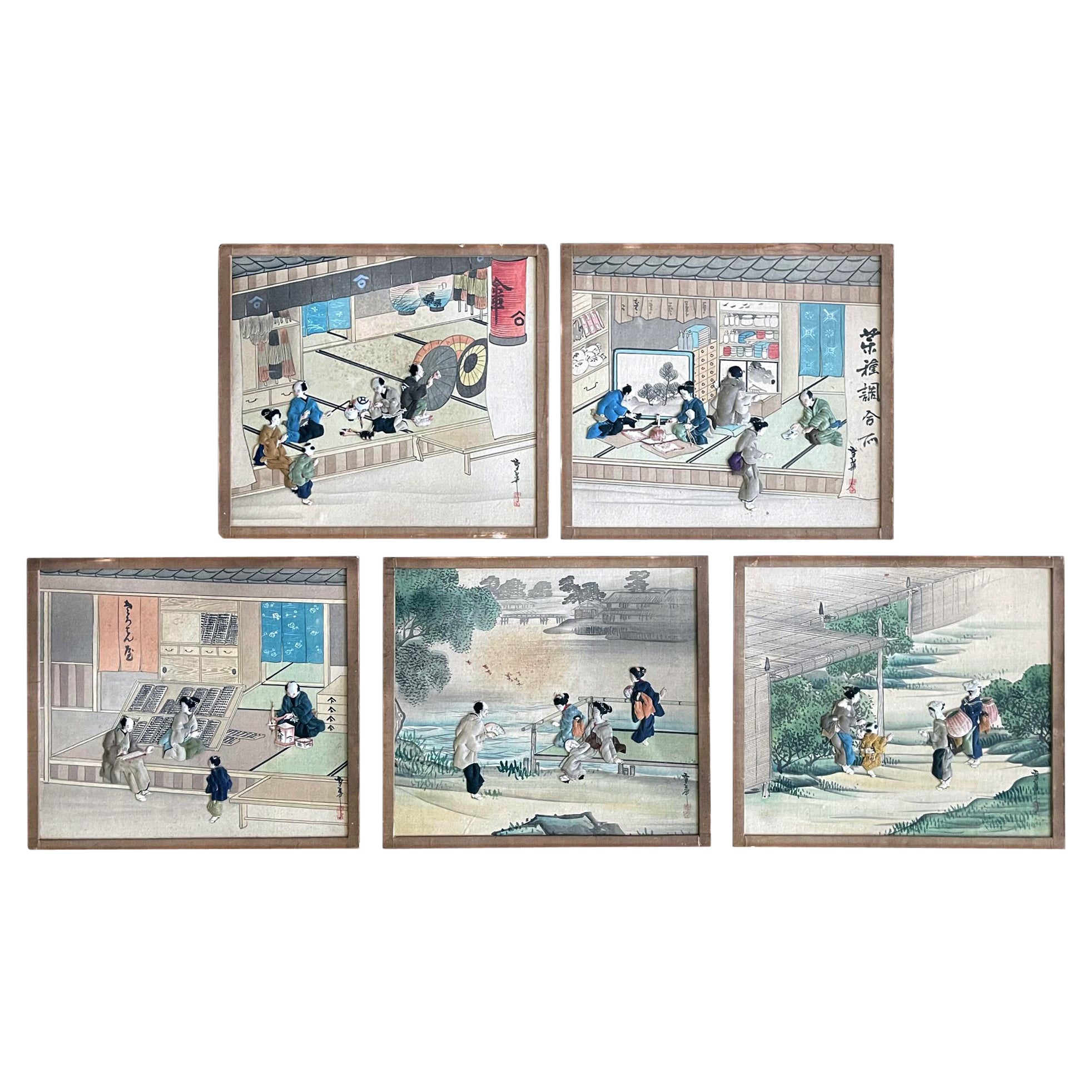 Collection de cinq panneaux d'art japonais en textile Oshi-E de la période Meiji