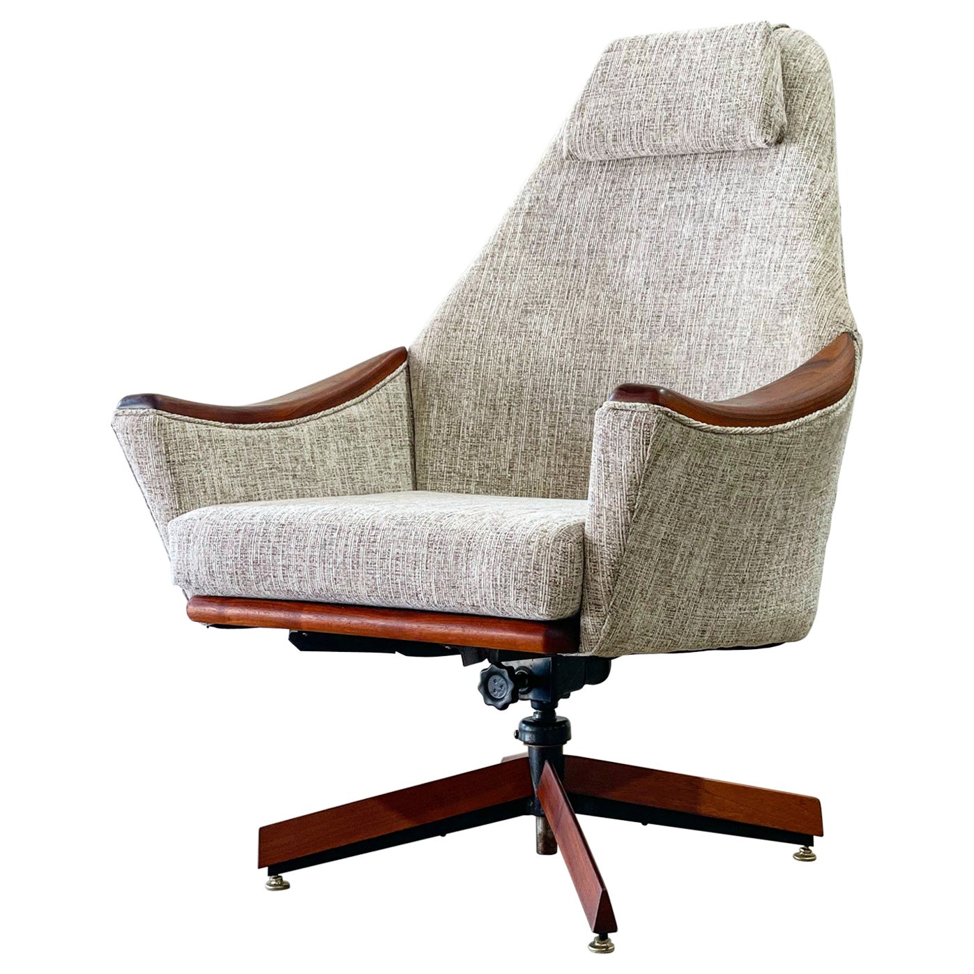 Adrian Pearsall for Craft Associates Swivel Lounge Chair, Fully Restored