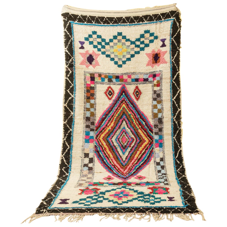 Tapis berbère marocain Azilal vintage des montagnes du Haut Atlas, motif coloré