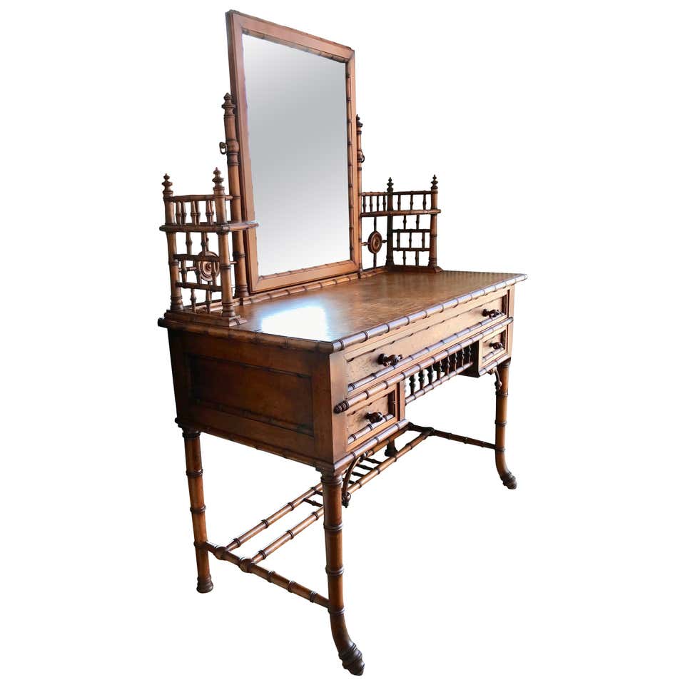 19th Century Venetian Rococo Style Painted Vanity at 1stDibs