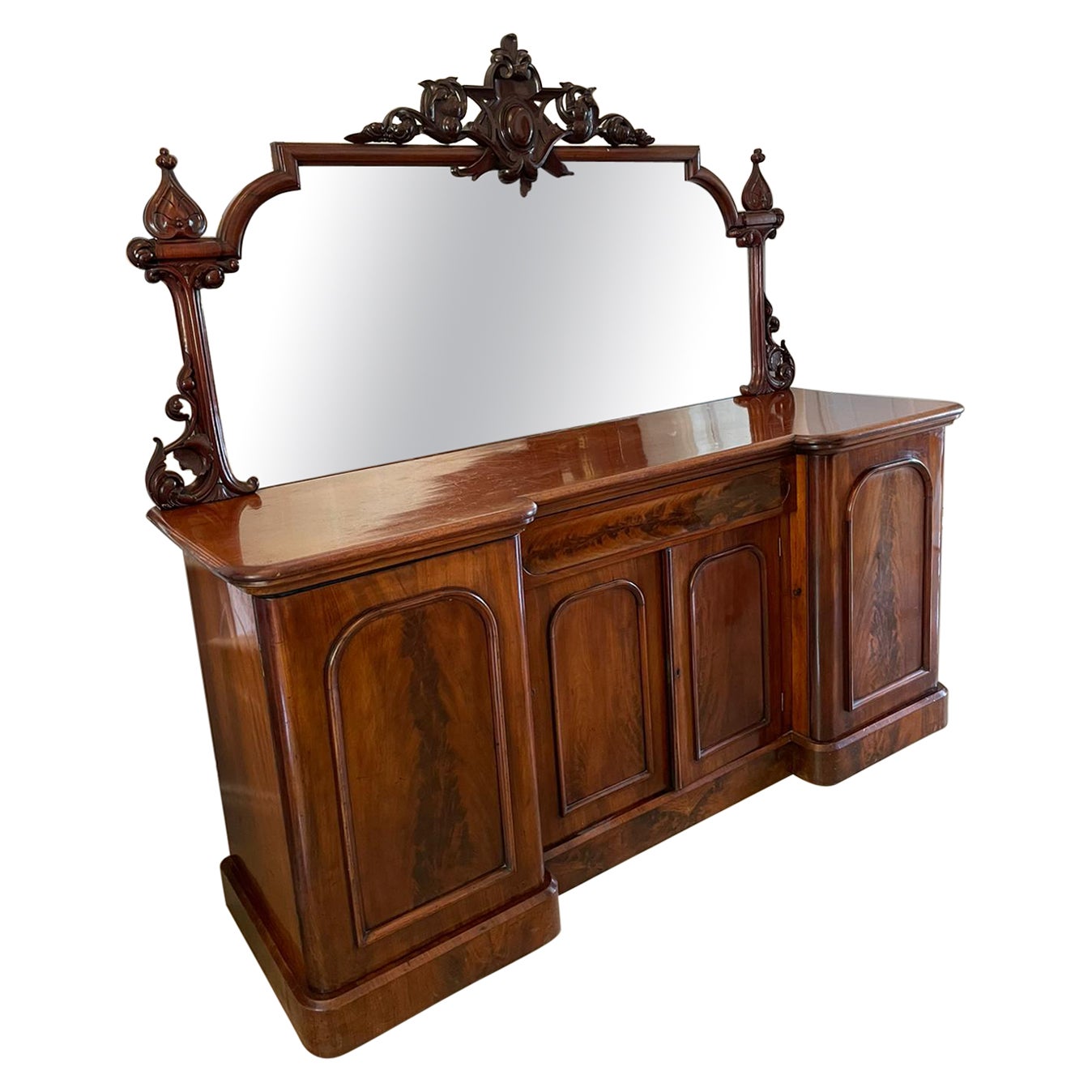 Outstanding Quality Antique Victorian Figured Mahogany Mirror Back Sideboard  For Sale