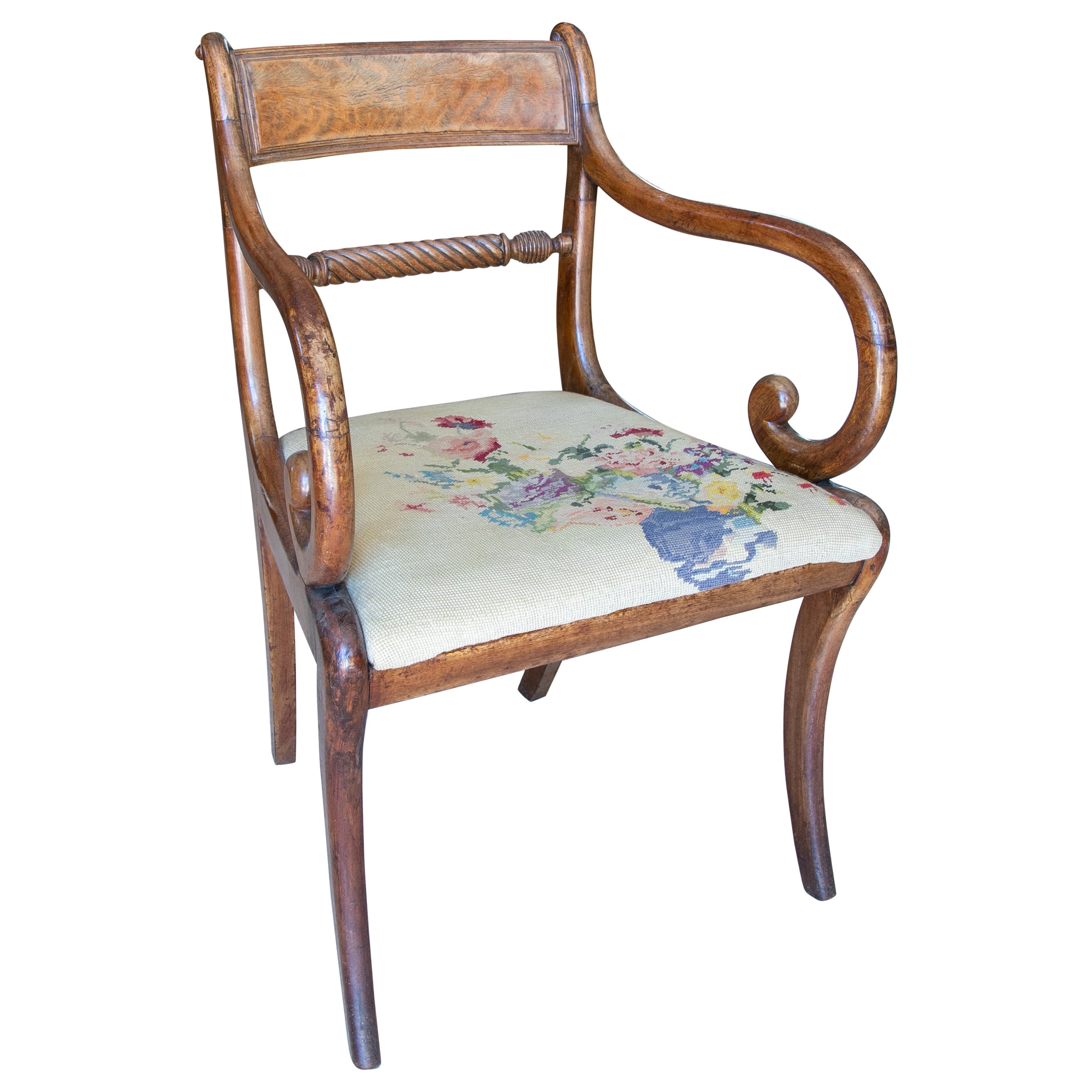 Fauteuil en acajou brodé à la main, petit point et poignée fleurie