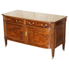 Aparador de madera noble flameada Howard and Sons de circa 1880 de la calle Berners
