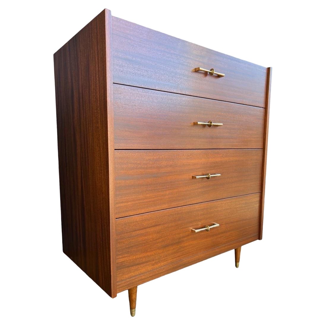 Vintage Mid-Century Modern Cómoda Highboy de cuatro cajones Cajones de cola de milano almacenamiento