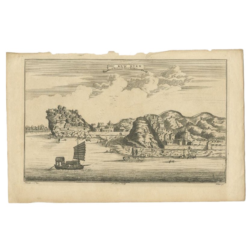 Antique Print of the City Hu Kew Hyen or Kyew on the River Kyang, China For Sale