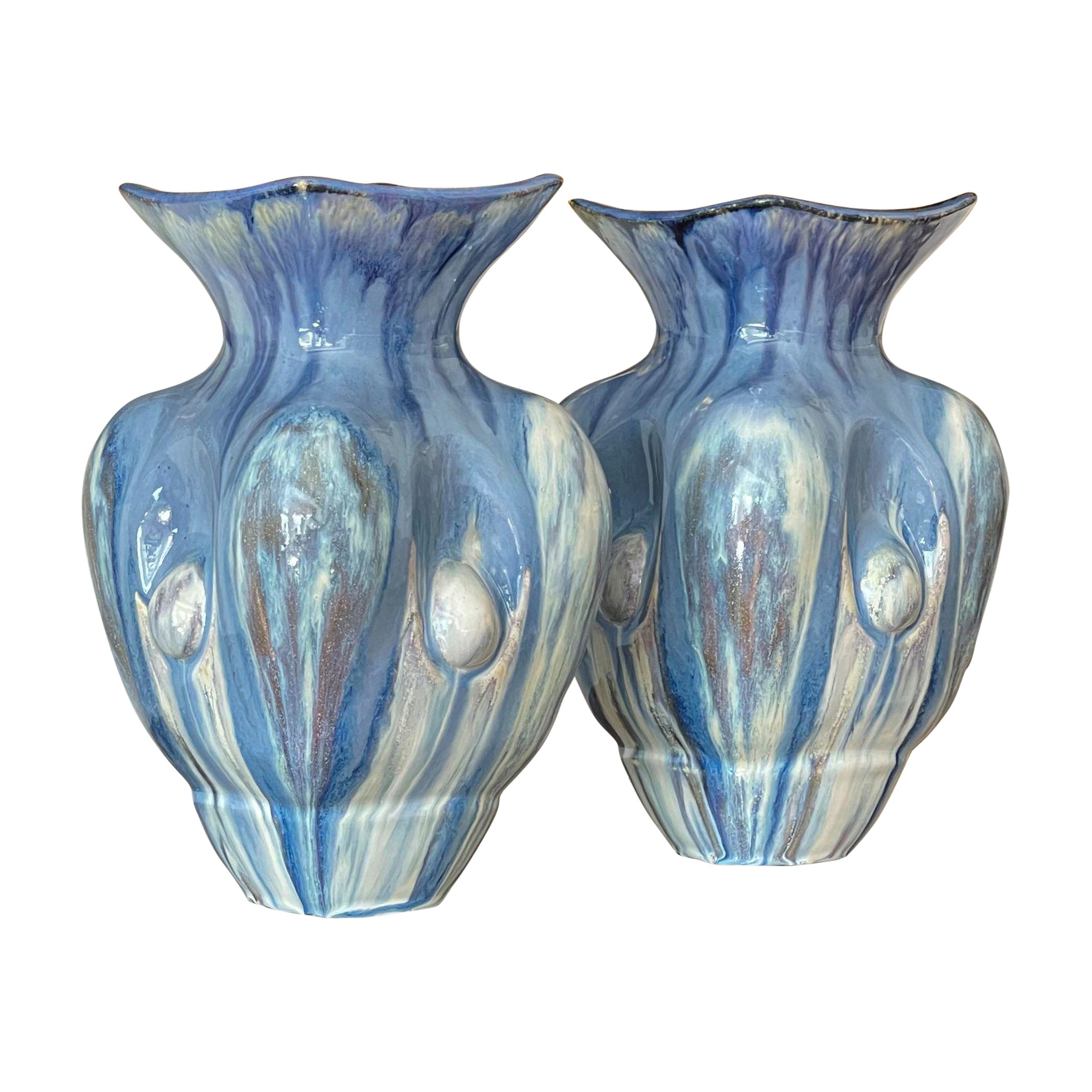 Zwei himmelblaue Keramikvasen, zeitgenössisches italienisches Einzelstück des 21. Jahrhunderts, Paar