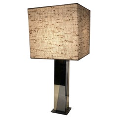 Lampada da tavolo in metallo cromato e dorato, opera francese, circa 1970