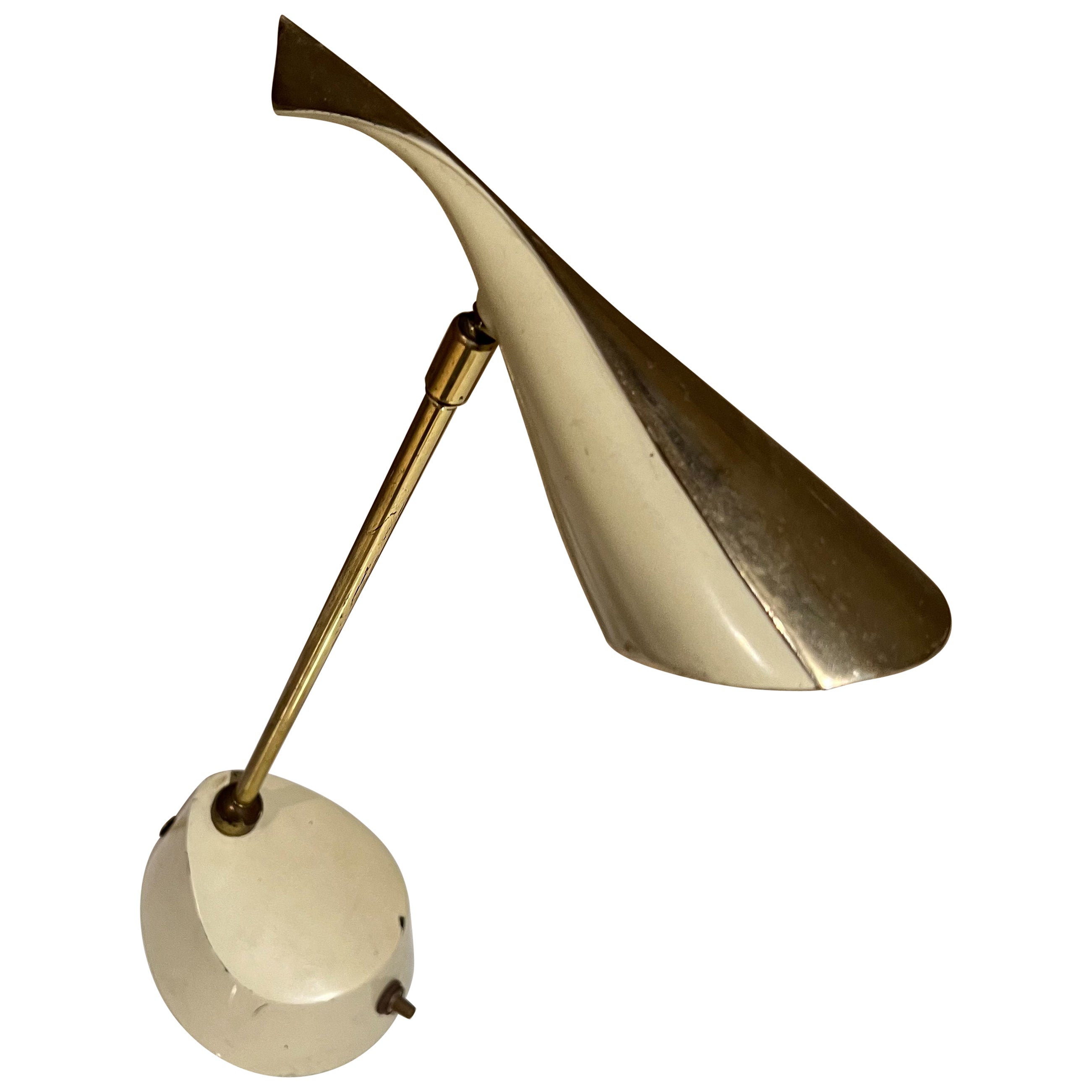 1950s Laurel Lamp Sculptural Desk Task Light Modern Brass Flair en vente