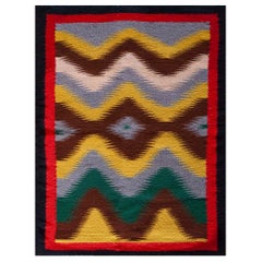 Amerikanischer Navajo-Teppich aus der Mitte des 20. Jahrhunderts ( 2' 3'' x 3' 3'' - 68 x 99) 