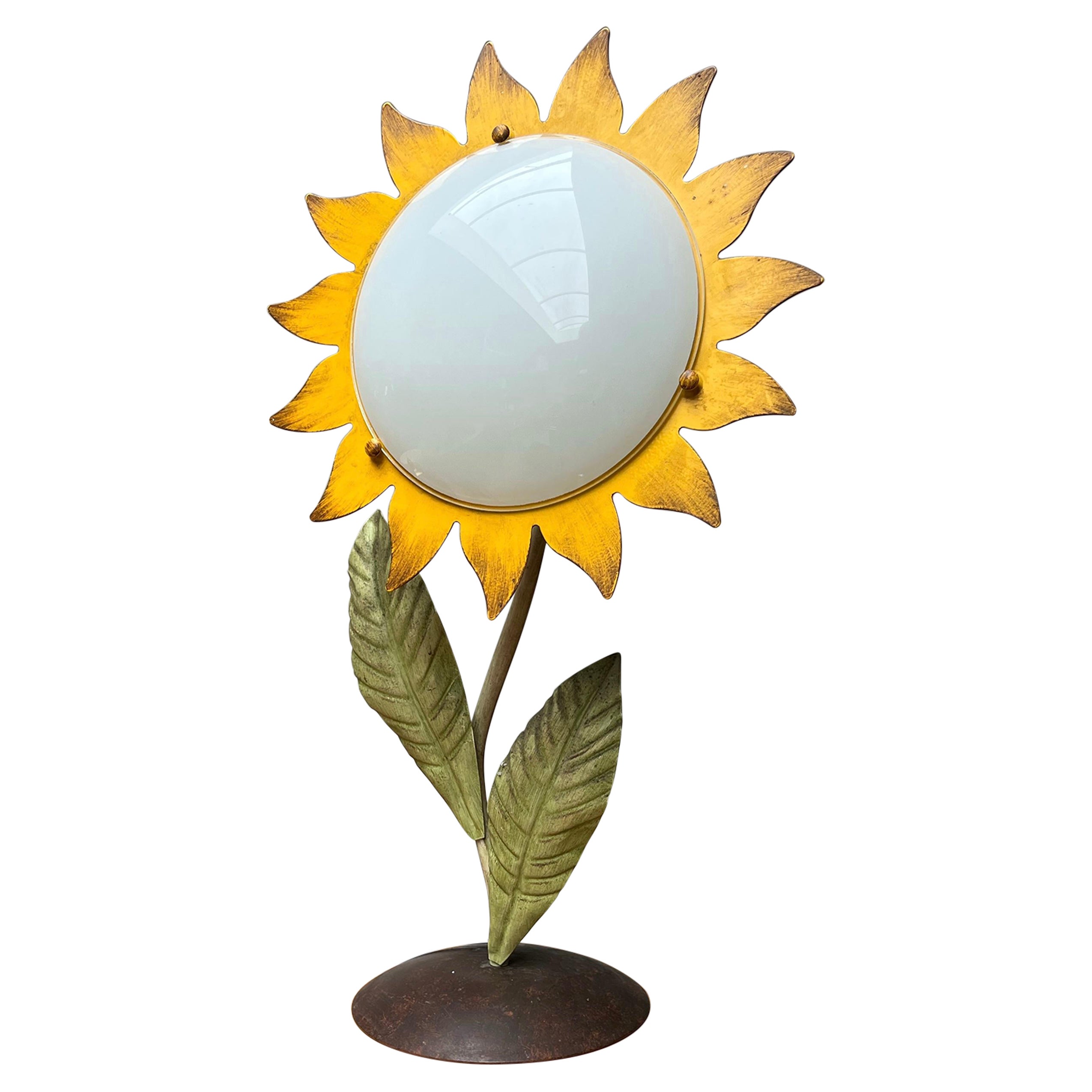 Decorative Midcentury Italian Hand Crafted Metal Painted Sunflower Table Lamp For Sale