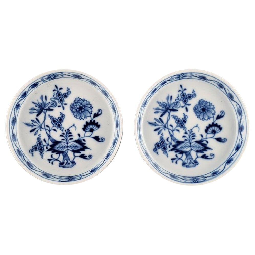 Two Small Meissen Blue Onion Dishes / Bowls in Hand-Painted Porcelain