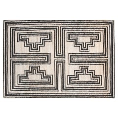 Moderner handgewebter Jute-Teppich Dhurrie in Creme & Schwarz mit Pyramiden