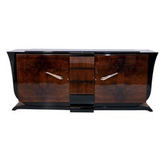French 1930s Art Deco Sideboard with Nutwood Veneer and Black Lacquer Body