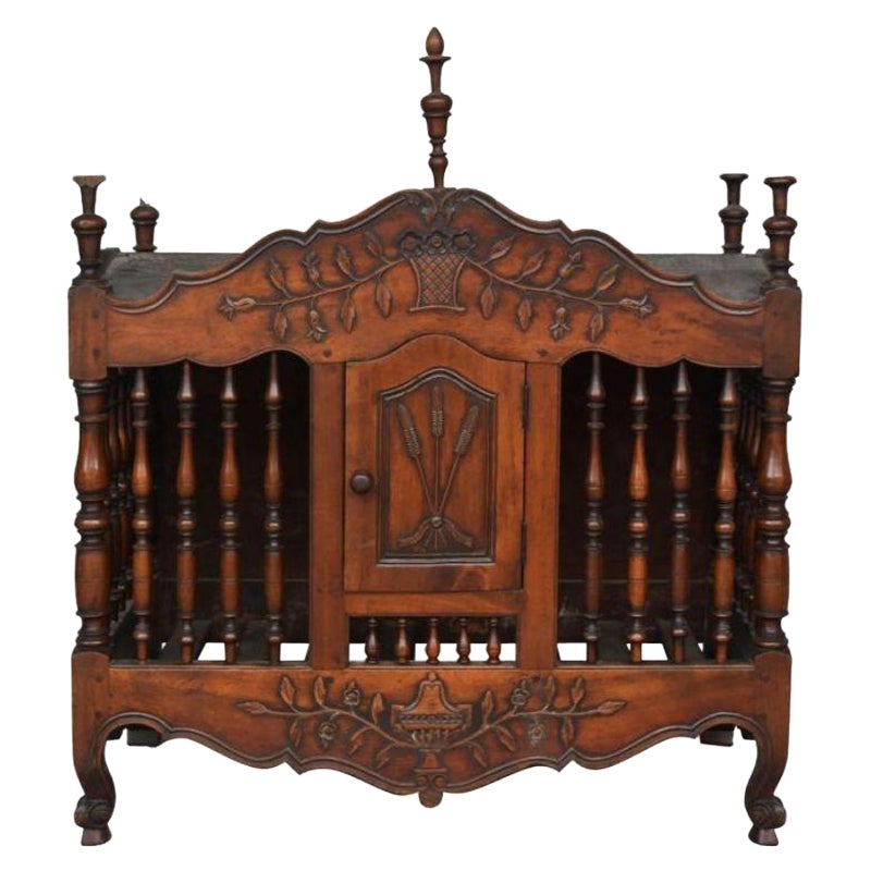 Panetière Provençale in Walnut Period Eighteenth Century For Sale