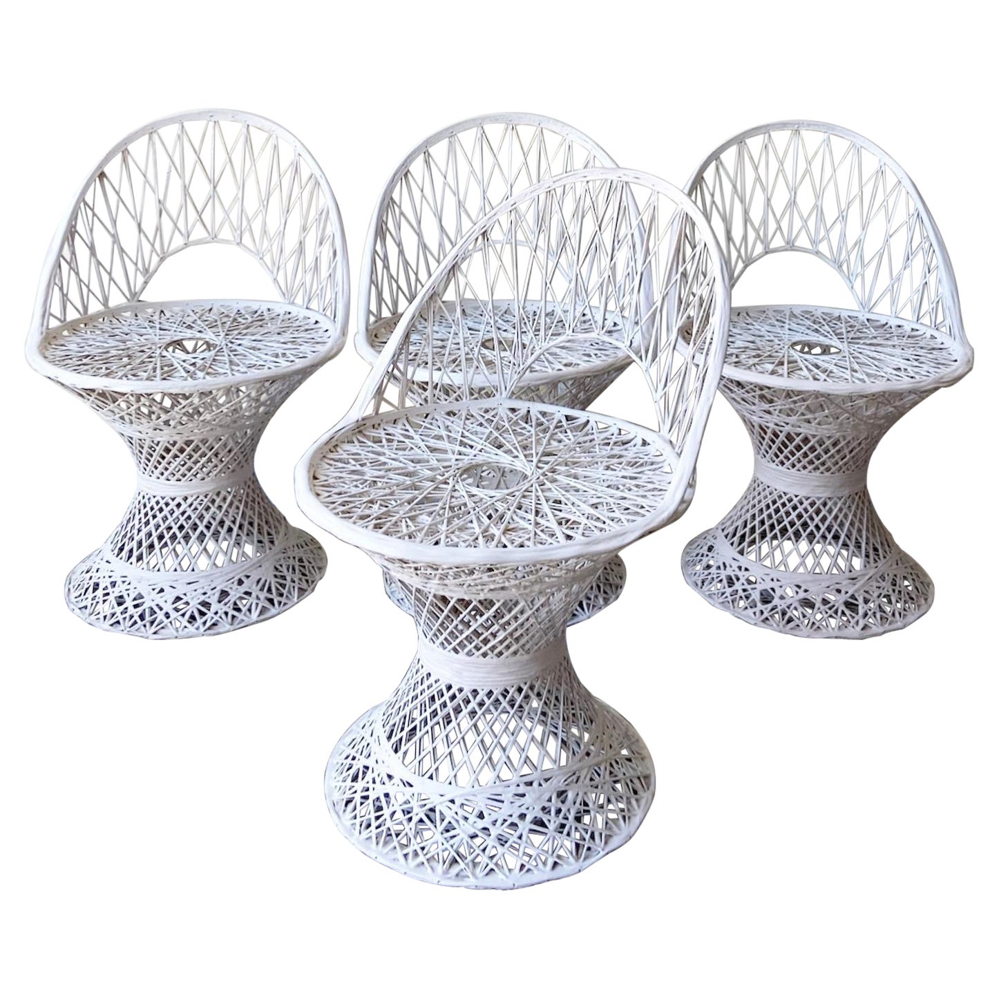 Mid-Century Modern White Russell Woodard Spun Fiberglass Chairs, Set of 4
