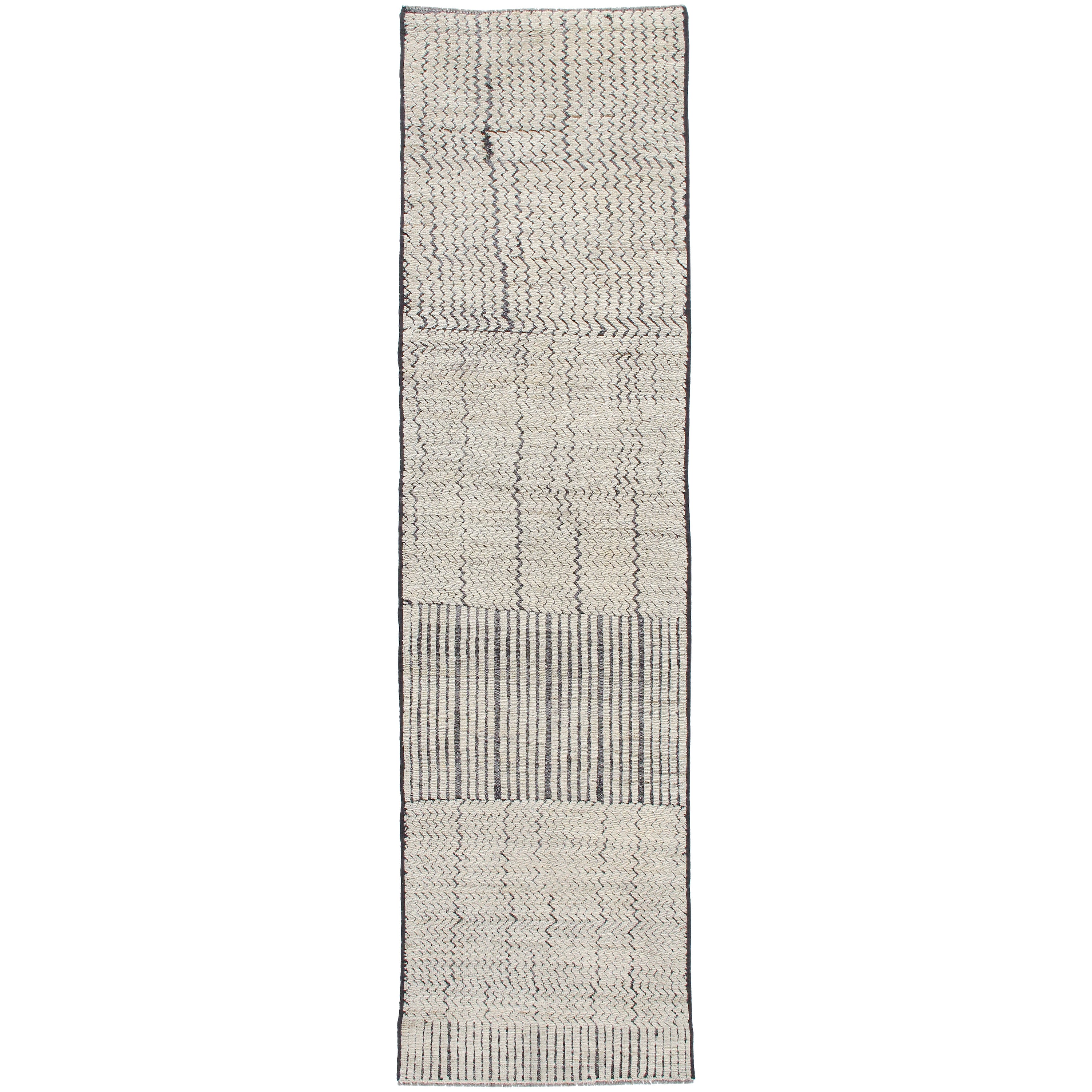 Modern Minimalist Textured Undyed Wool Rug Runner For Sale