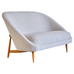 Theo Ruth Sofa, Model 115 in Dedar Bouclé and Beech, Artifort, Netherlands, 1958