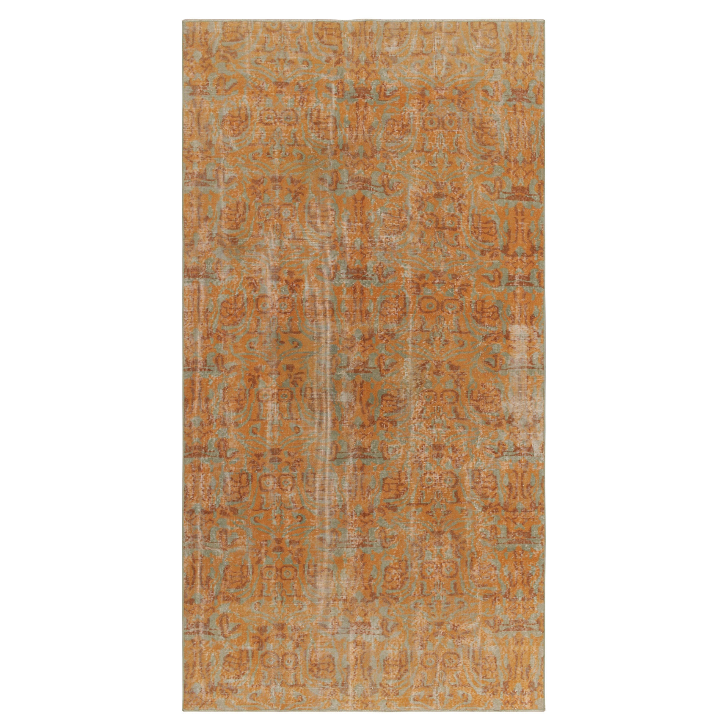 Tapis vintage vieilli des années 1960 à motifs abstraits orange et marron de Rug & Kilim