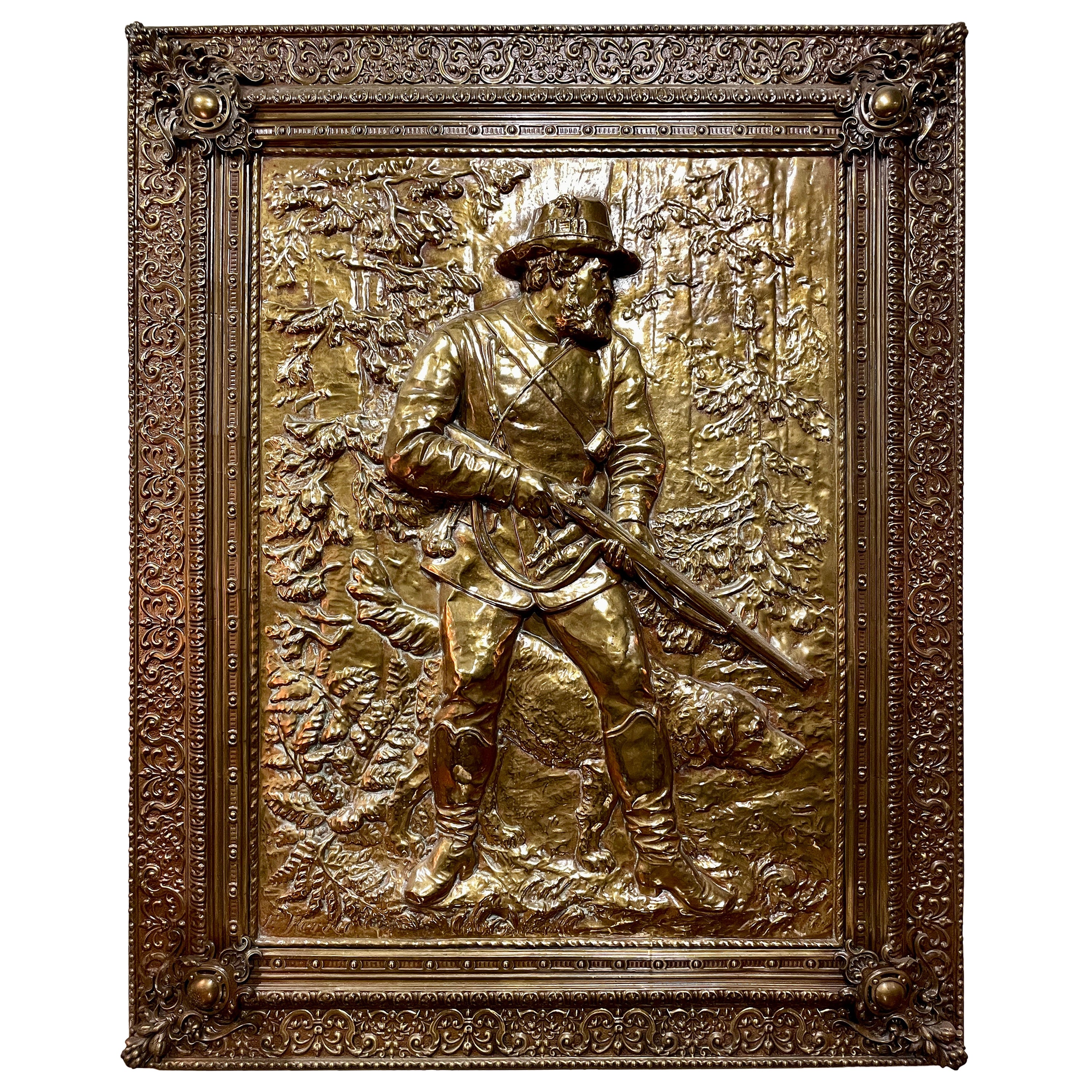 Antiguo panel de latón repoussé francés del siglo XIX, "Cazador y su perro"