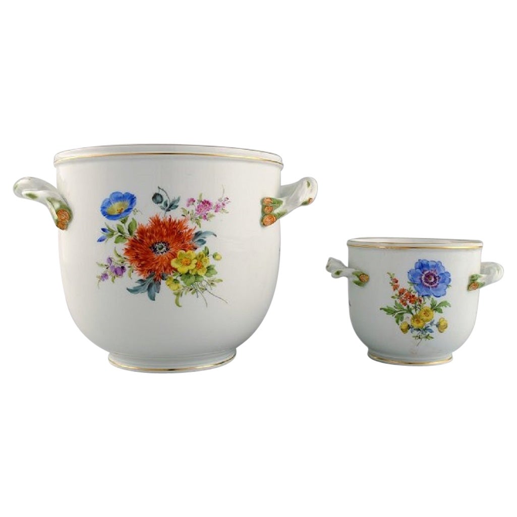 Weinkühler und Vase aus handbemalter Porzellan mit Blumen aus Meissen