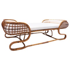 Mid-Century Modern Rattan Daybed, White Fabric, Italy 1960s