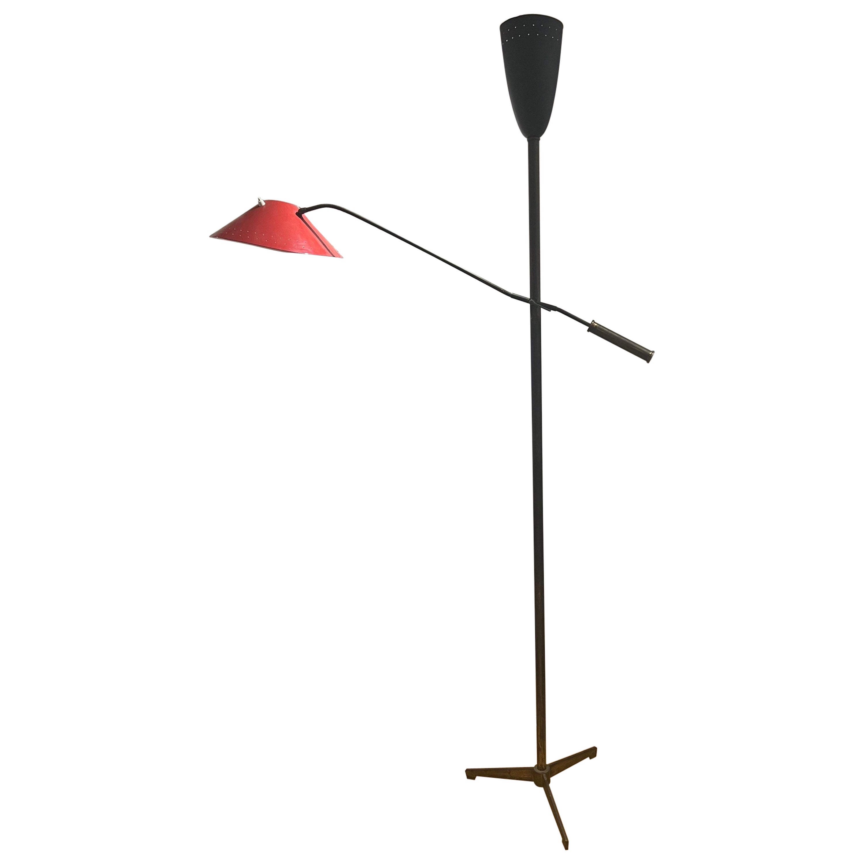 Italienische rote und schwarze Diffusor-Standard-Lampe aus den 1950er Jahren 