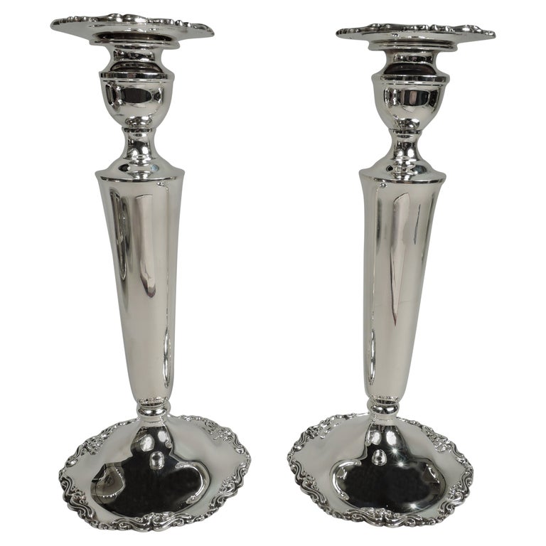 Pair of Pretty American Edwardian Sterling Silver Candlesticks For Sale