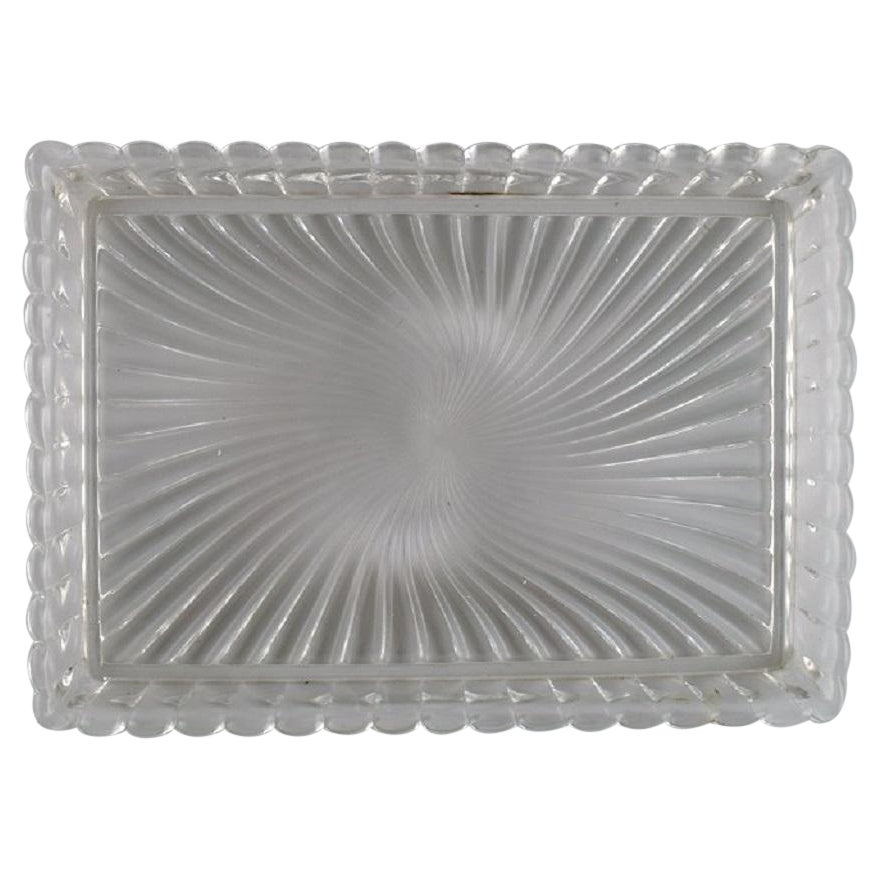 Baccarat, France, Art Deco Serving Dish in Clear Art Glass, 1930s / 40s For Sale