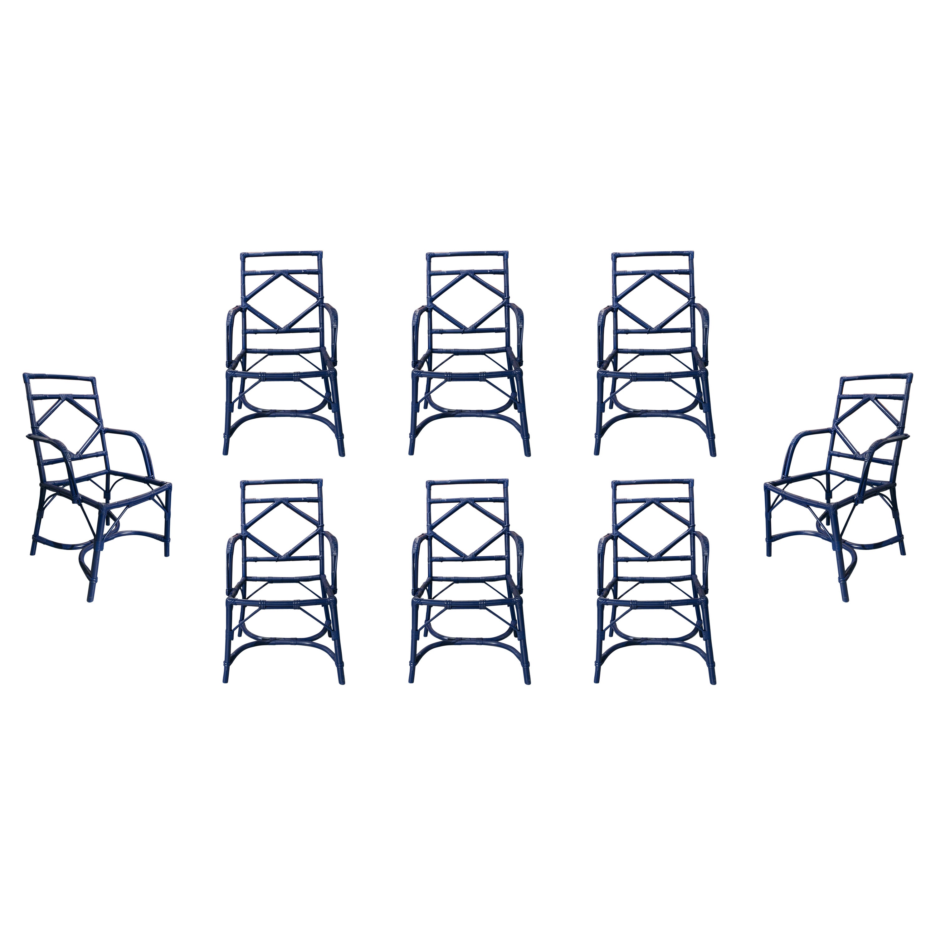 Ensemble de huit chaises en bambou et osier peintes en bleu, années 1980 en vente
