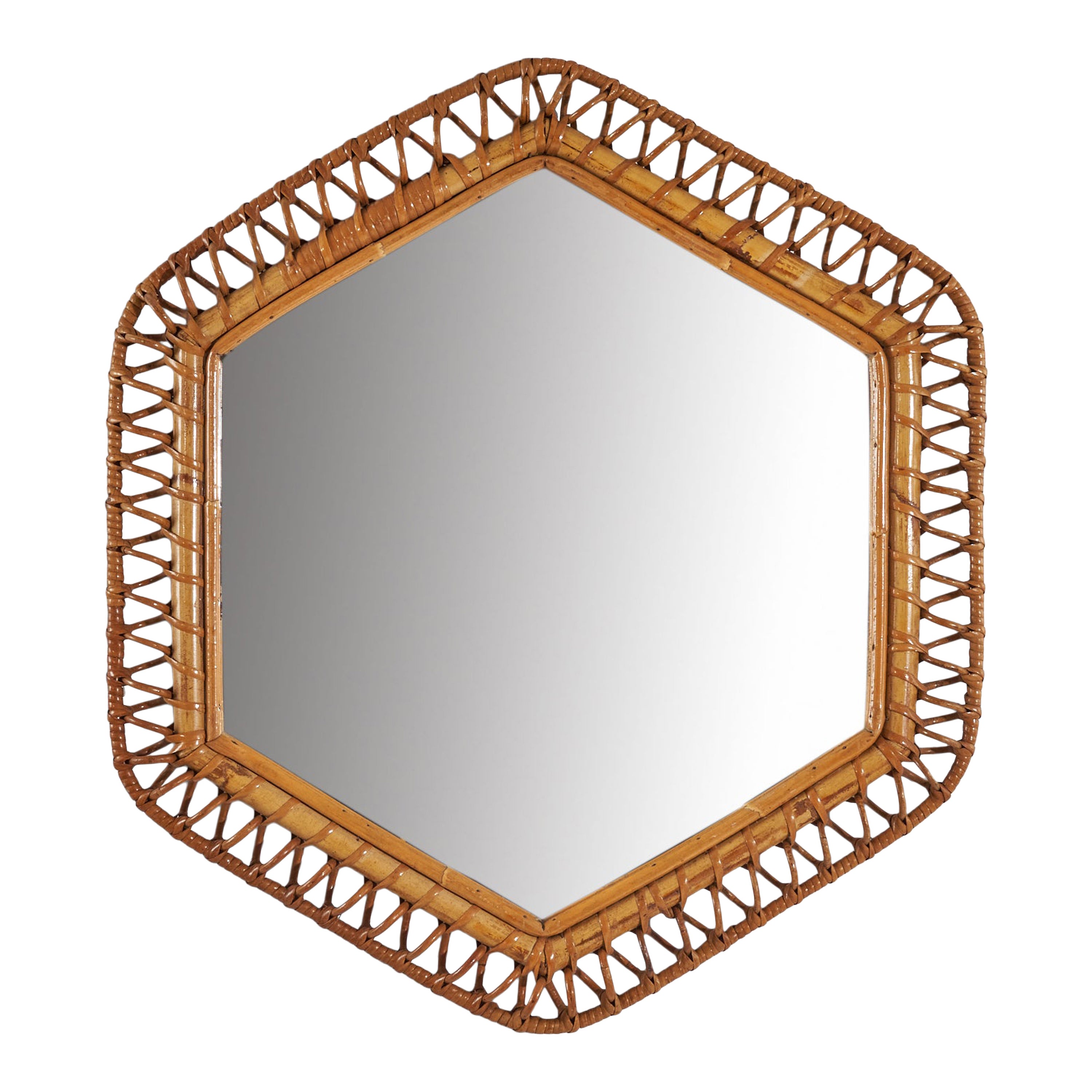 Miroir mural hexagonal de designer italien, rotin, miroir, Italie, vers les années 1950