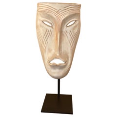 Masque en céramique attribué à Jean Austruy, France, années 1960