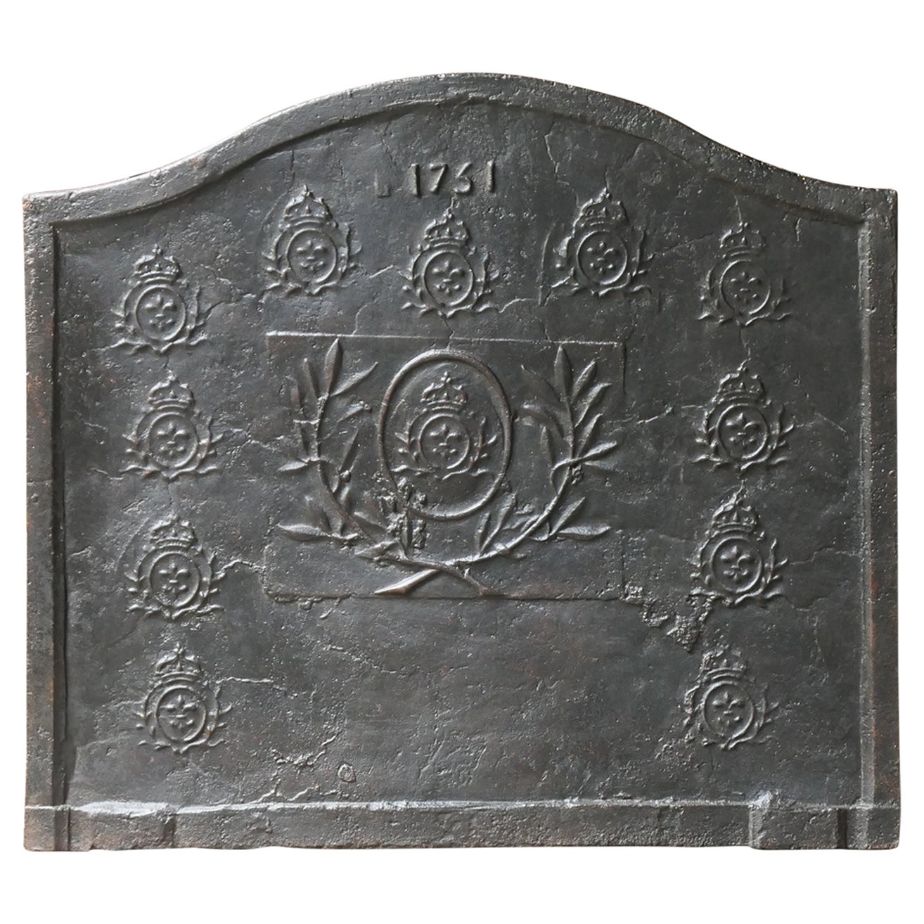 Plaque de cheminée française ancienne Louis XV, 18ème siècle en vente